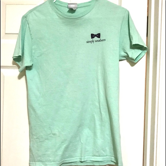 SIMPLY SOUTHERN mint green t-shirt w/ giraffe - Picture 1 of 3